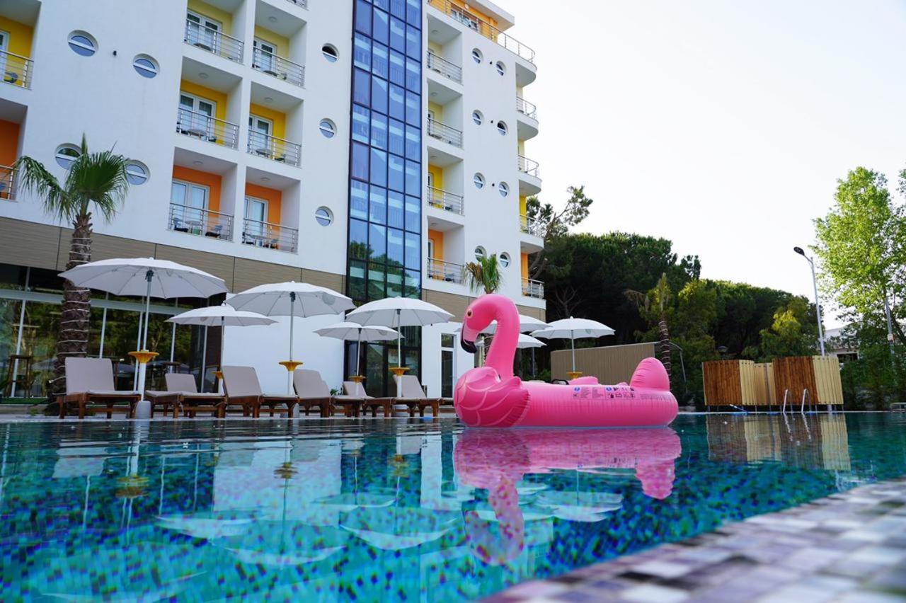 Hotel Monaco & Garden Golem  Eksteriør billede