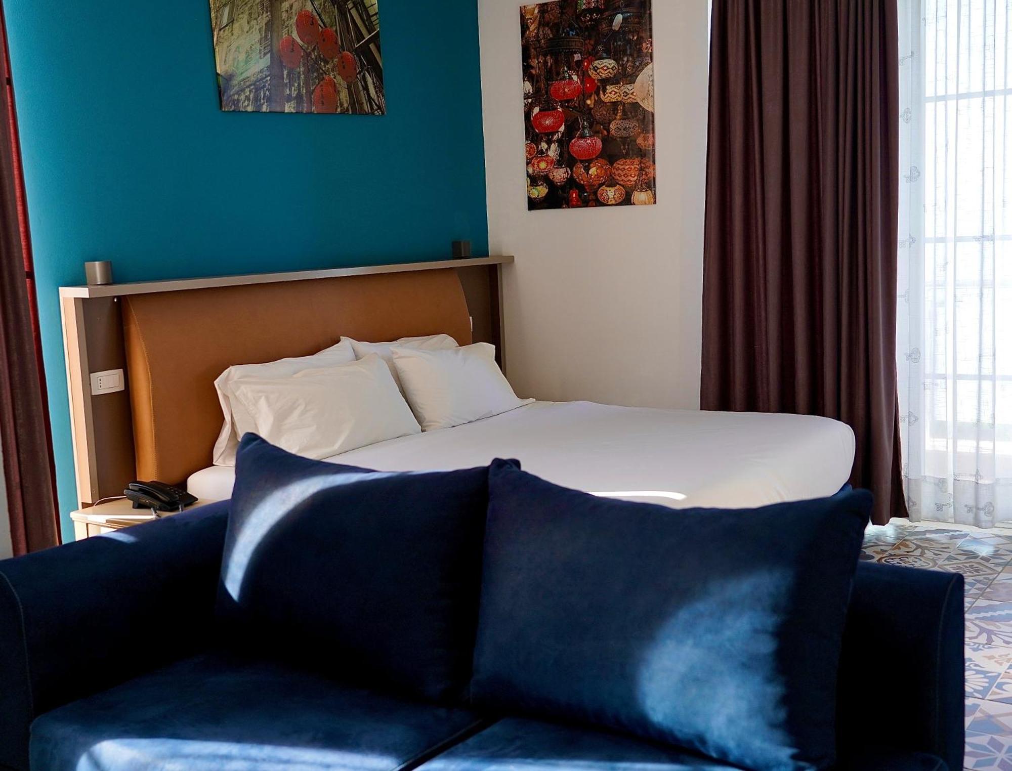 Hotel Monaco & Garden Golem  Eksteriør billede